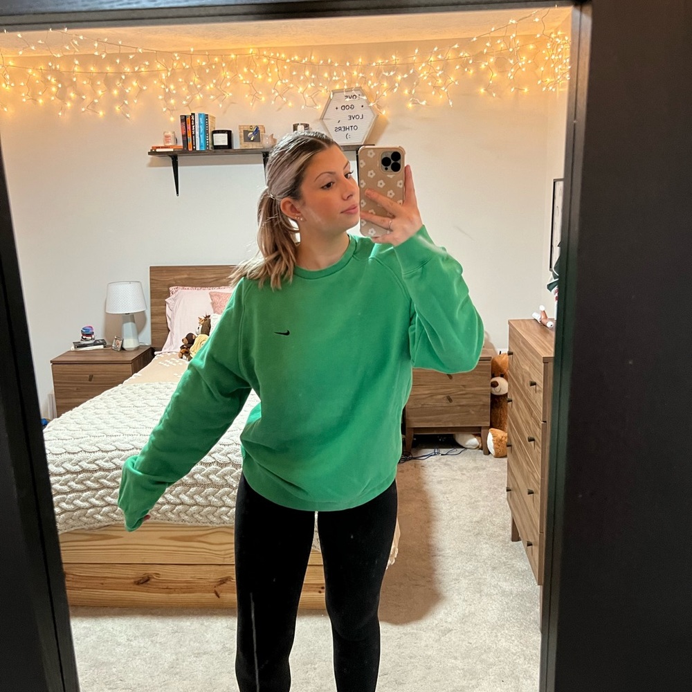 old nike crewneck